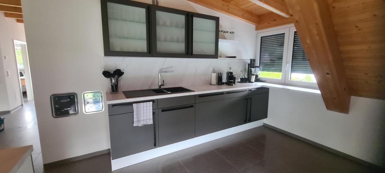 Apartment Moderne Ferienunterkunft/wohnung